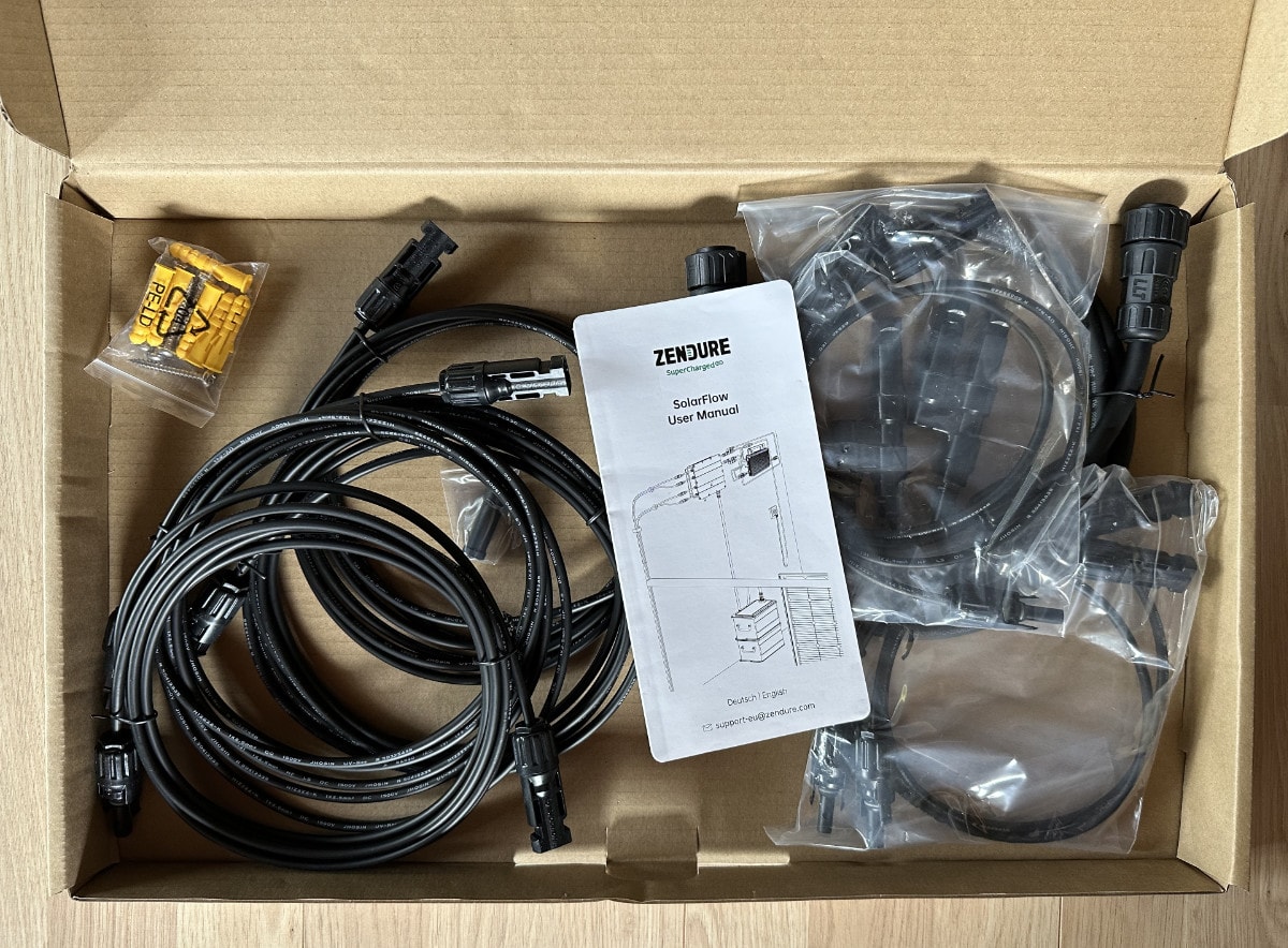 Zendure SolarFlow Kabel im Lieferumfang
